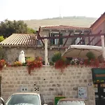 Garden Bed & Breakfast 3*
