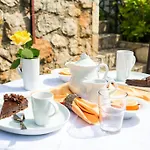 krevet i doručak Garden 3*