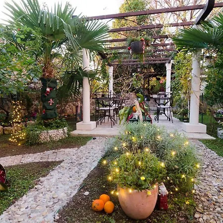 Garden 3*