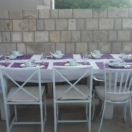 Frühstückspension Garden 3*
