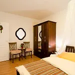 Garden 3*