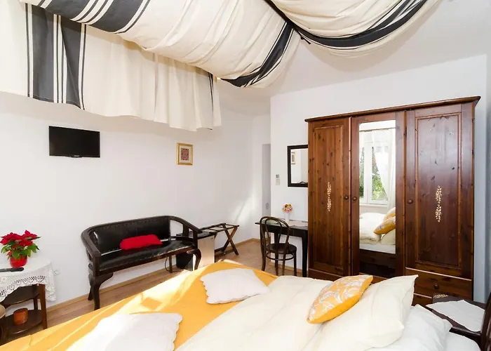 Garden Couette-café 3*