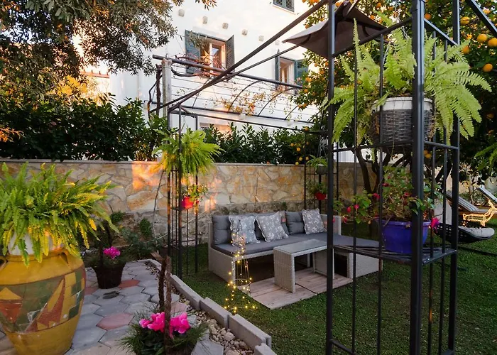 Garden Couette-café 3*