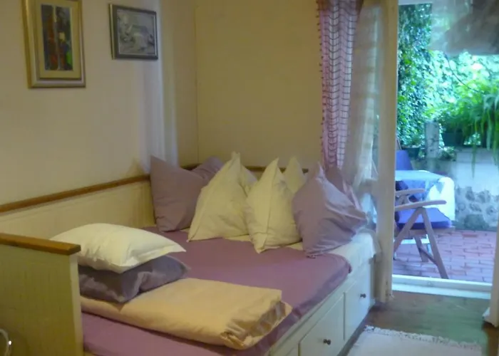 Garden Couette-café 3*