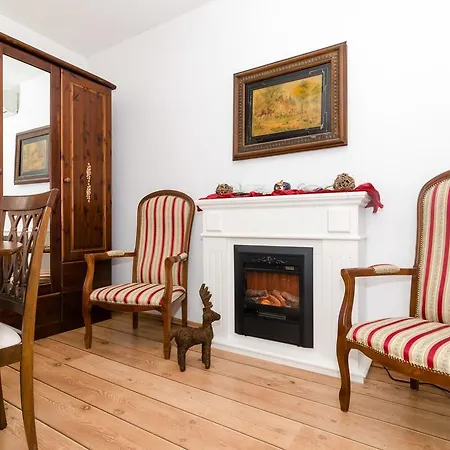 Garden Bed & Breakfast 3*