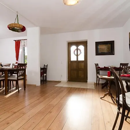 Bed & Breakfast Garden 3*